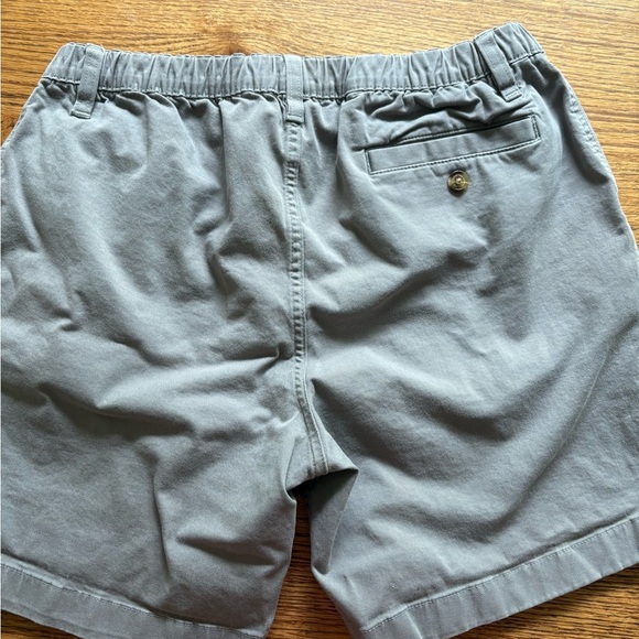 Gray men’s Chubbies medium shorts with 7 inch inseam - Picture 7 of 16